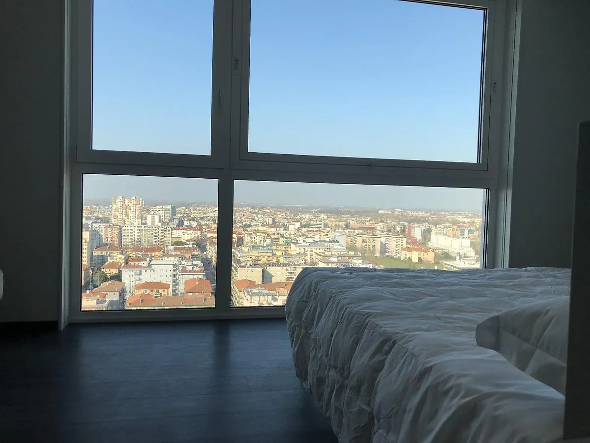 Sky Tower Suite Mestre 5*,