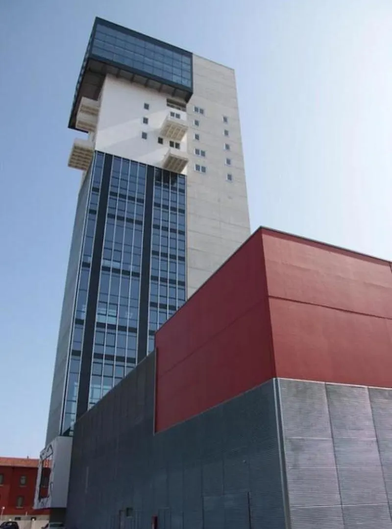 Sky Tower Suite Mestre 5*,  Italie