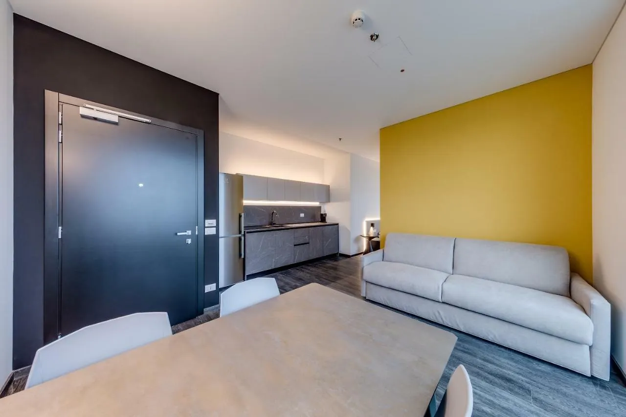 Sky Tower Suite Mestre Italie
