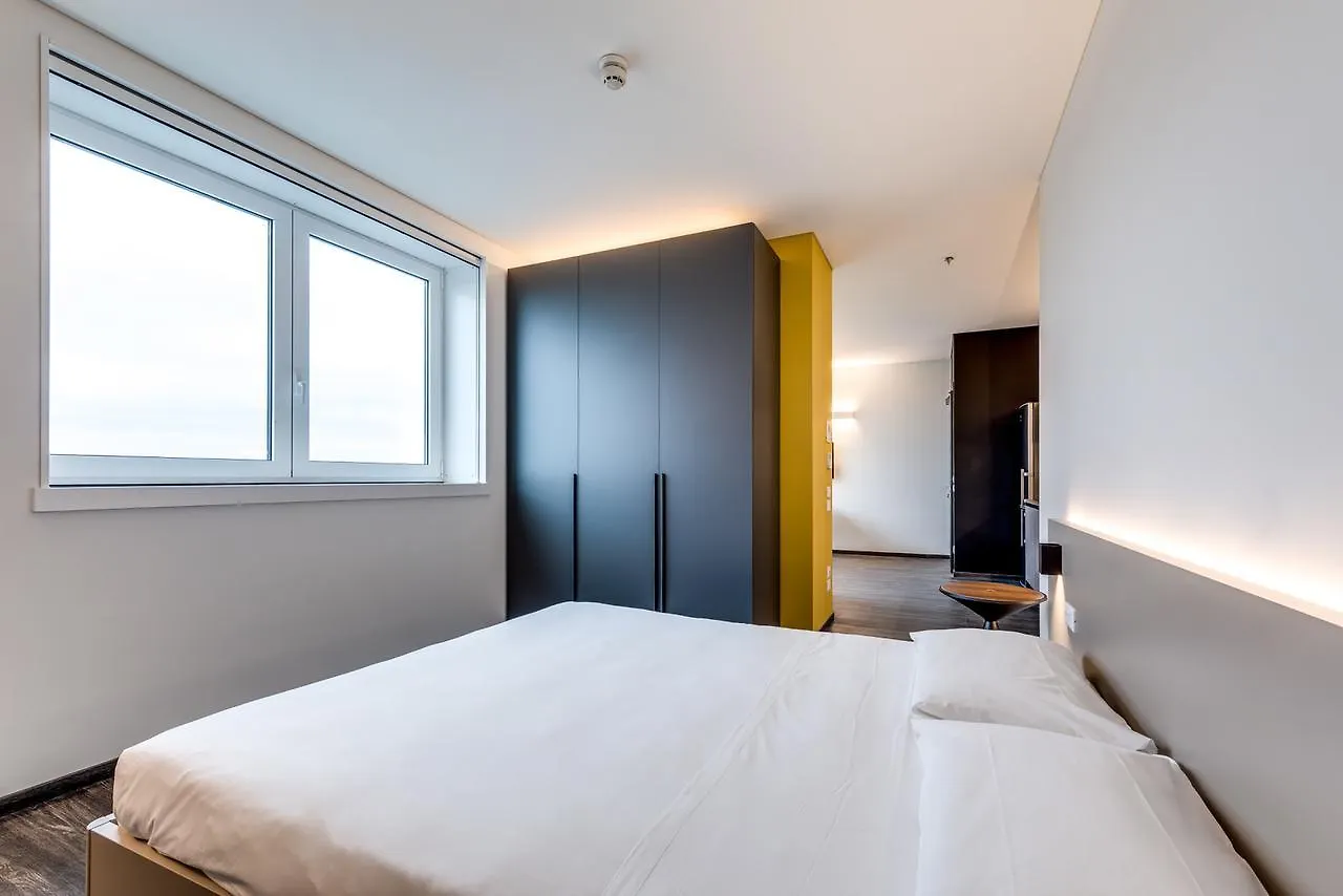 Sky Tower Suite Mestre 5*,